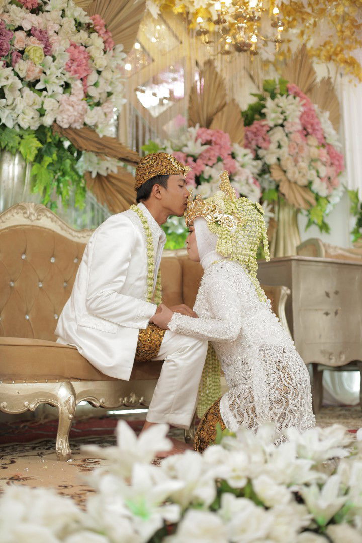 Putri Endah vitalaya profile icon