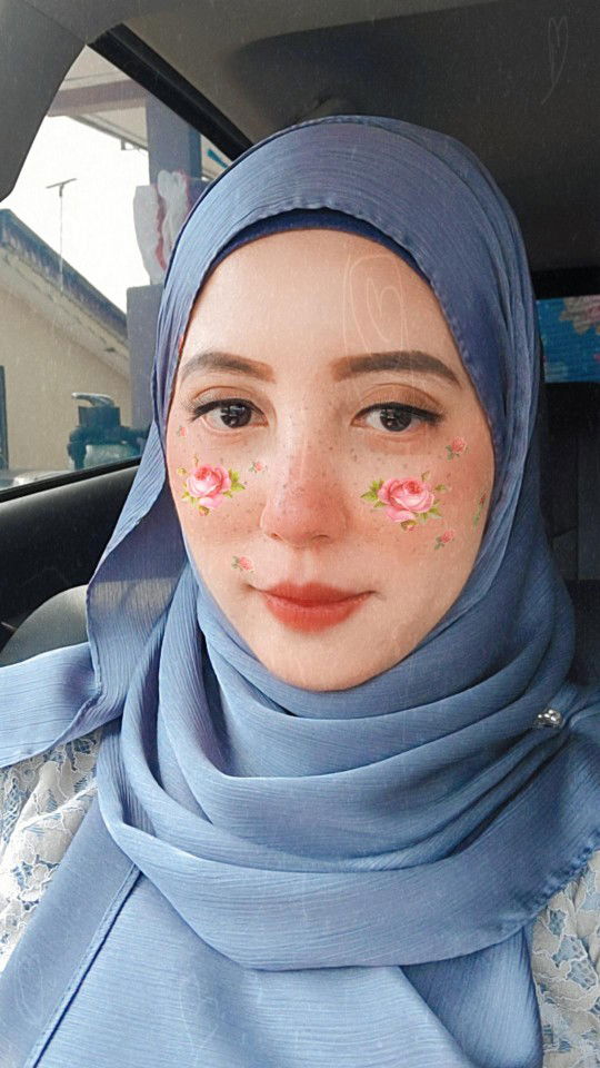 Nadia Shaari profile icon