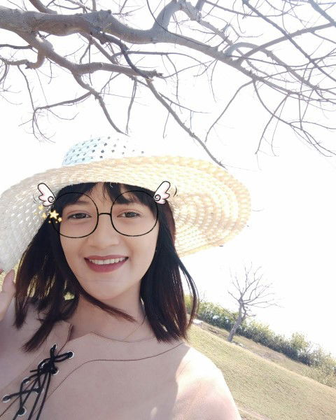 Dela Aprilia profile icon