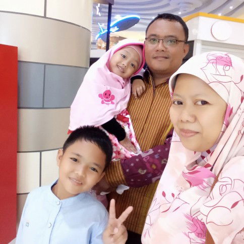 Ika Sri Wahyuningsih profile icon