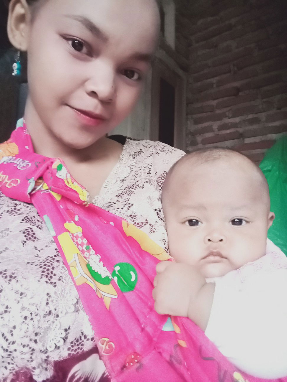 Vhivie Oktavia Putri profile icon