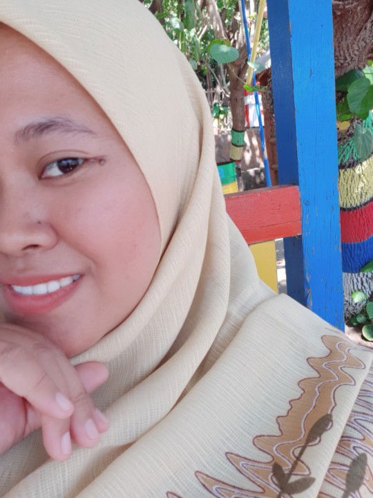 Eta Safitri profile icon