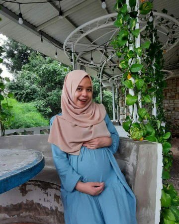 Tiwi Astriani profile icon