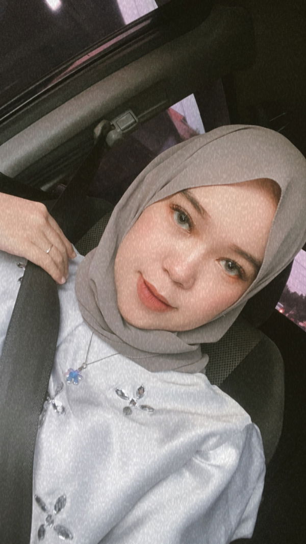 Felly E Putri profile icon