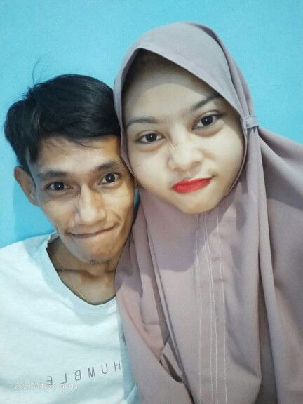 ella prastuti profile icon