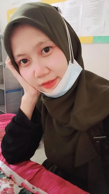 Raden Ria Afrianti profile icon