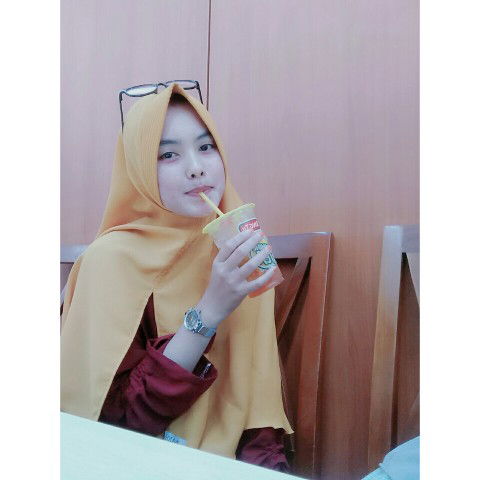 Novia Dewi profile icon