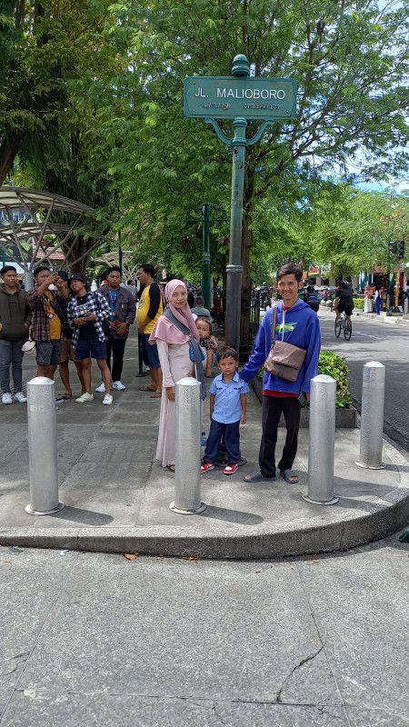 Millaty Win profile icon