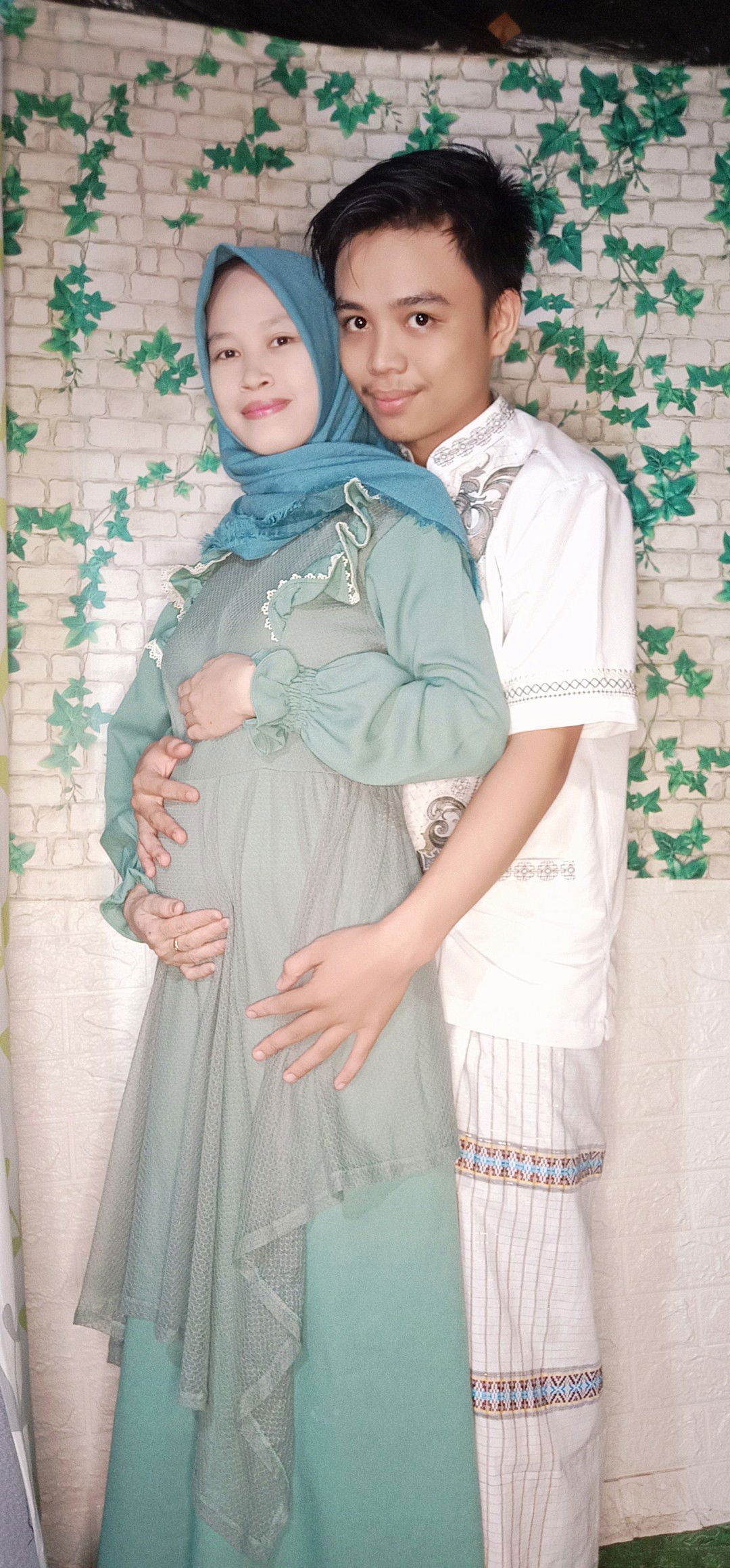 Ayu Warsinah profile icon