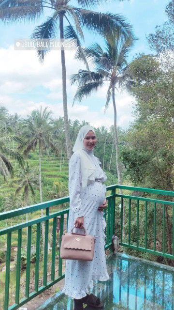 monica Lestari profile icon