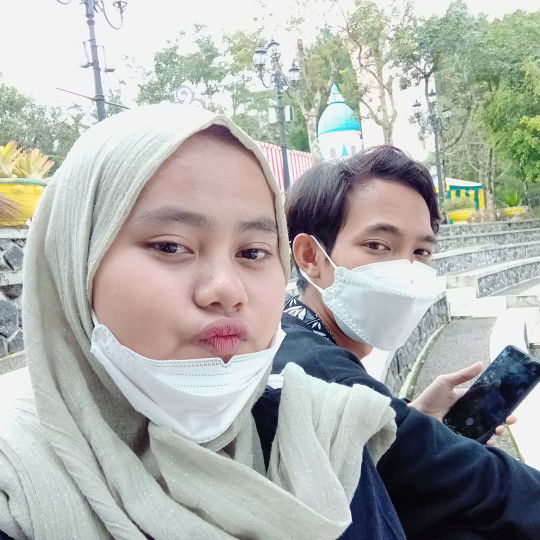 Ayu lestari profile icon