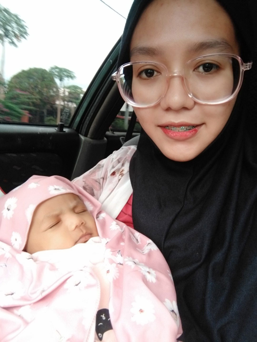 Alyah Baharudin profile icon