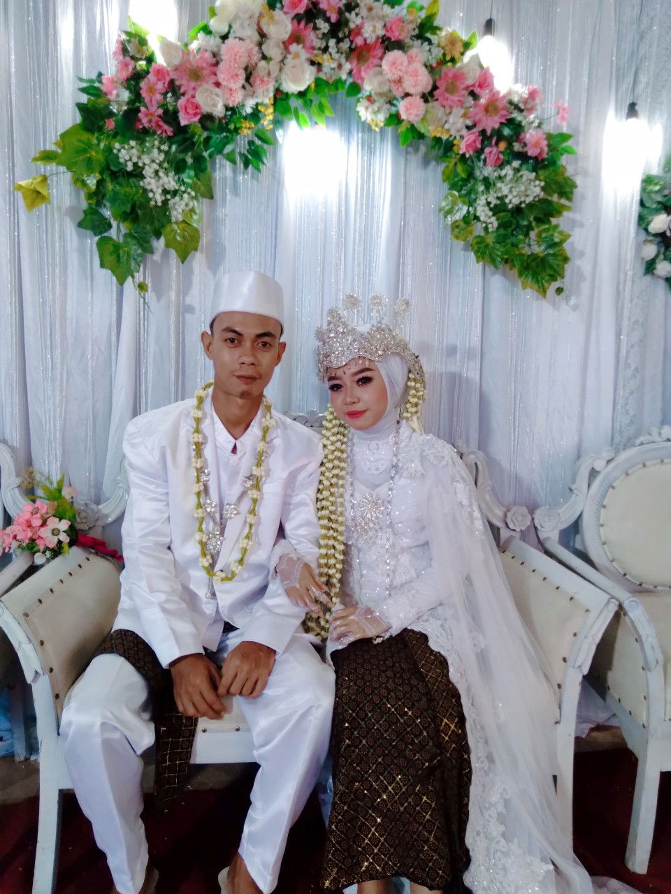 Rosyka Hartati profile icon