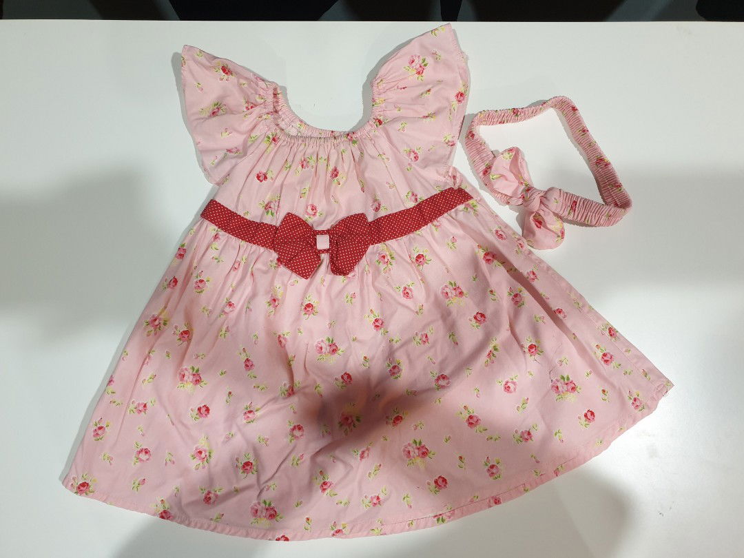 ส่งต่อเสื้อผ้าลูกสาว สภาพดีมากกกค่ะ