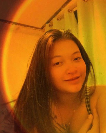 พะ' พลอย profile icon