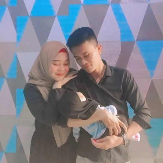 samrotul azizah profile icon