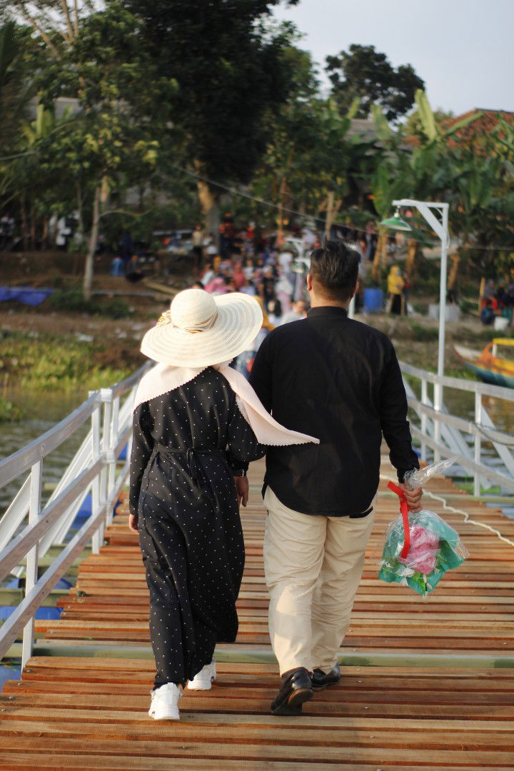 Nur Azzizah profile icon