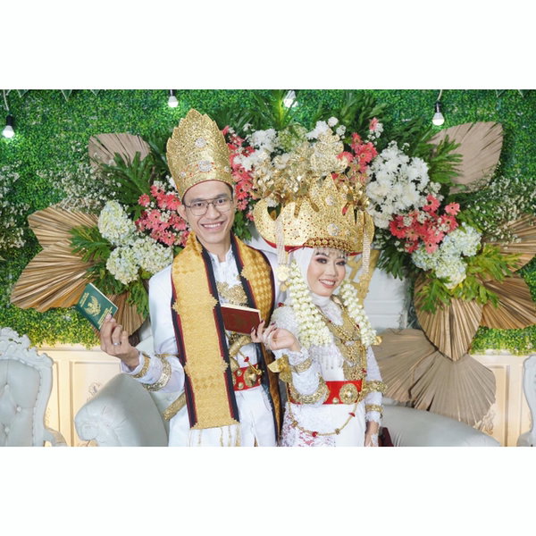 Tika Dewi profile icon