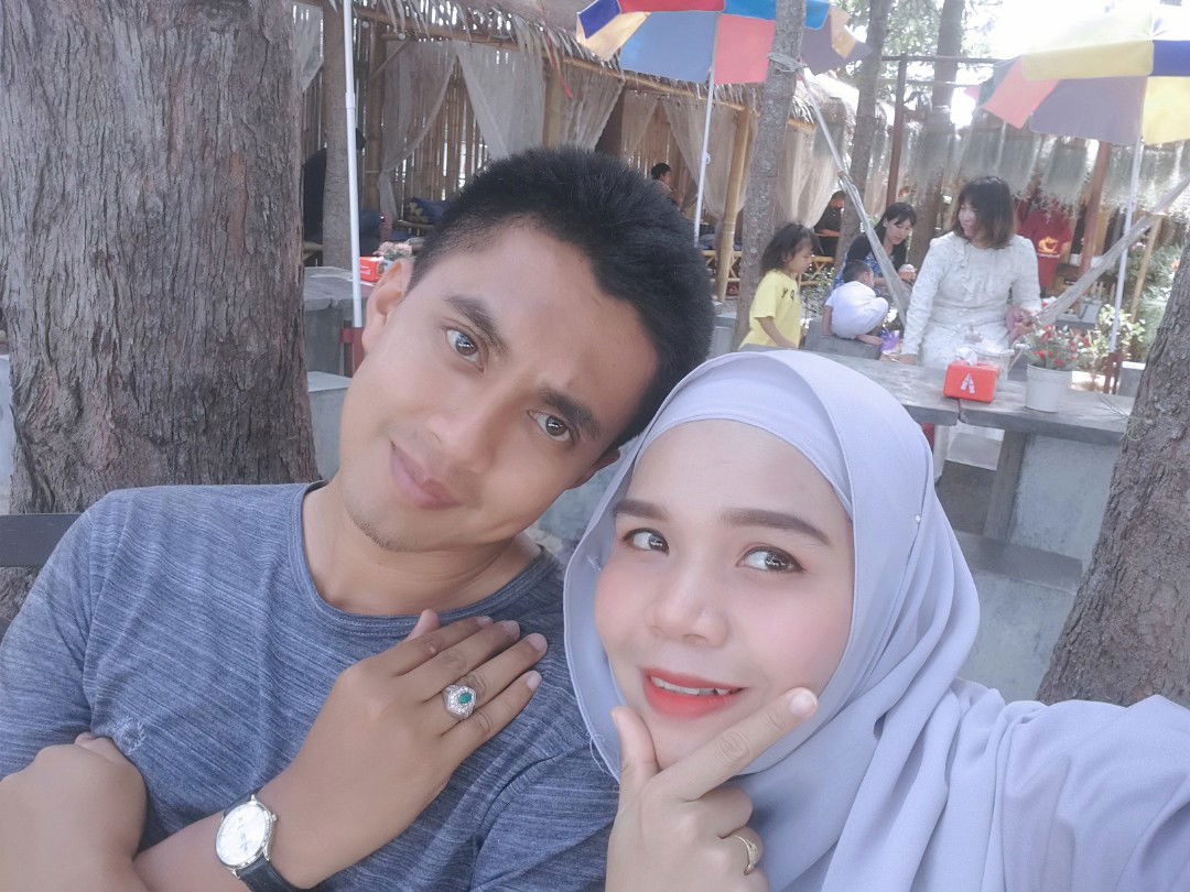 April Bee profile icon