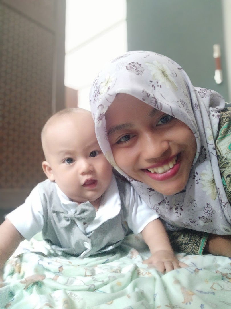 Eza Aprilia Sari profile icon