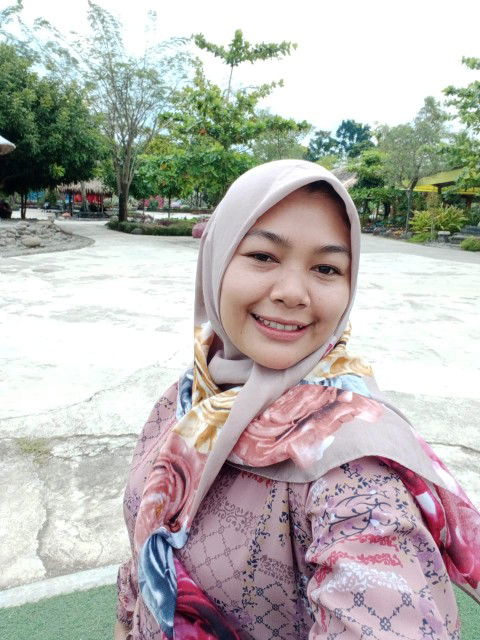 Neneng Cahyati profile icon