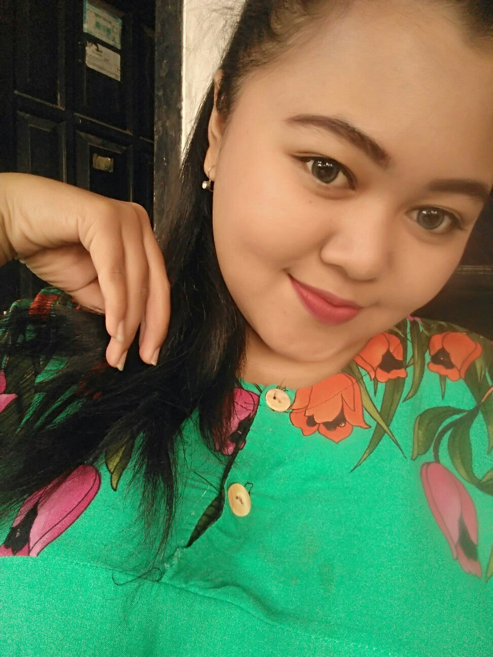 Siti Nurmelasari profile icon