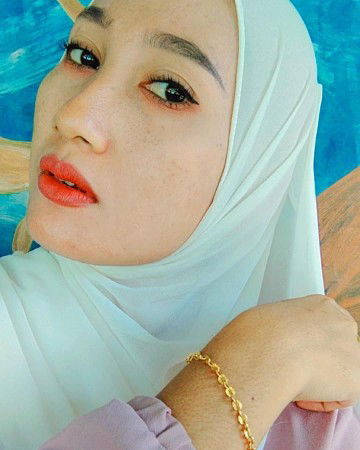 alifah zahra profile icon