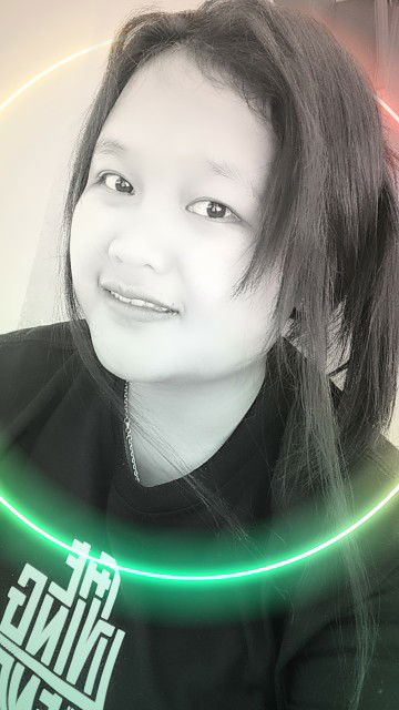 Llia Nurmalasari Khan profile icon