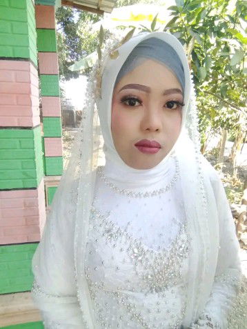 Dwi Fina profile icon