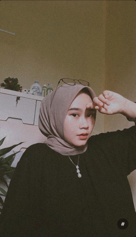 elas lasmi profile icon