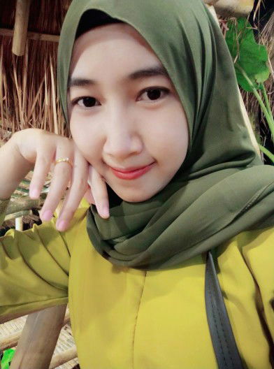 tri septiana profile icon