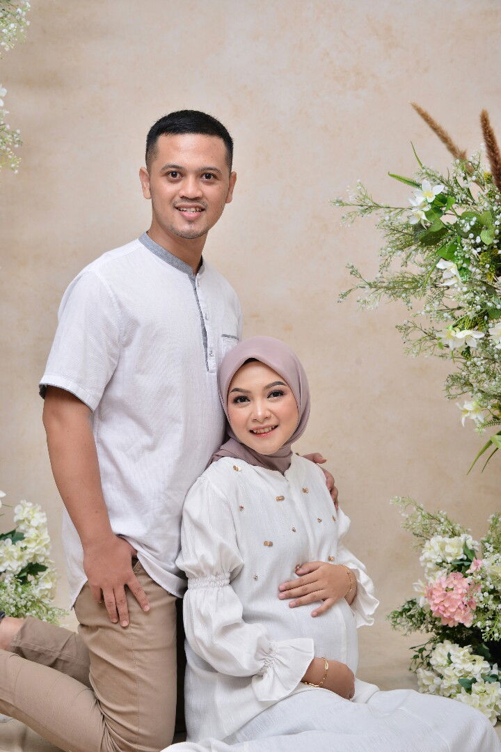 Dewi Andriani profile icon