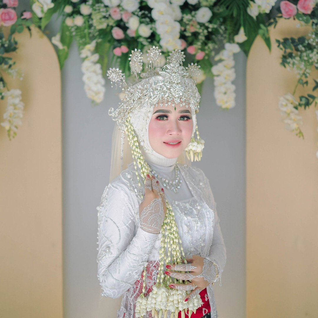 Dwi Nur Khafifah profile icon