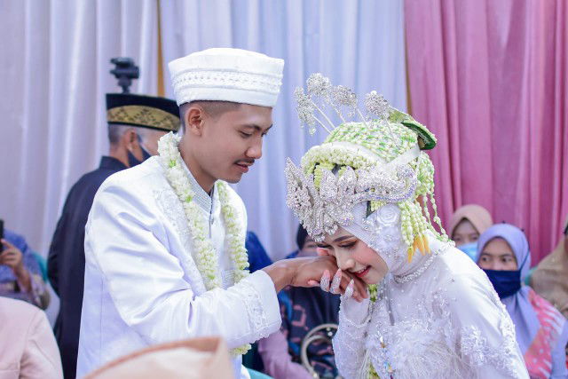 dindafutri profile icon