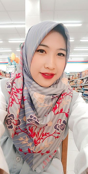 vina widiahsari profile icon