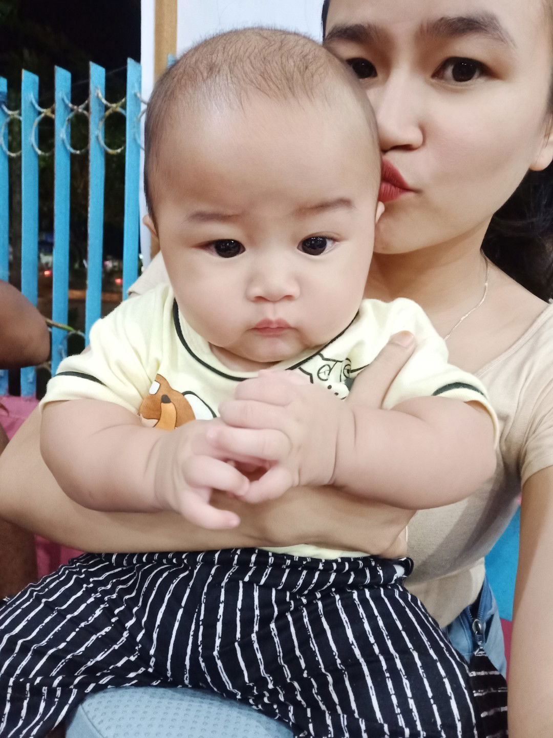 desy amelya profile icon