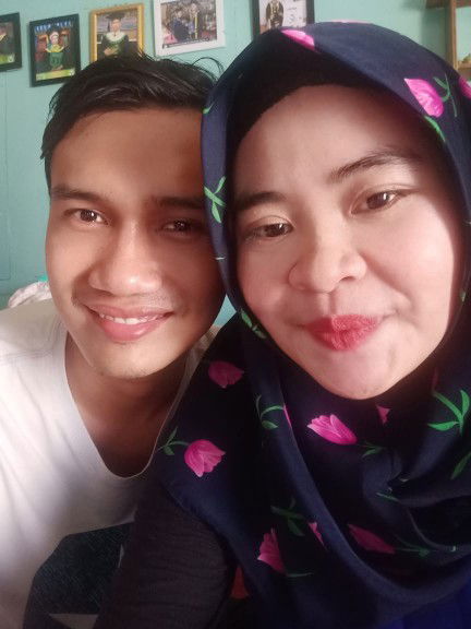 Ayu Rezky Pathia profile icon