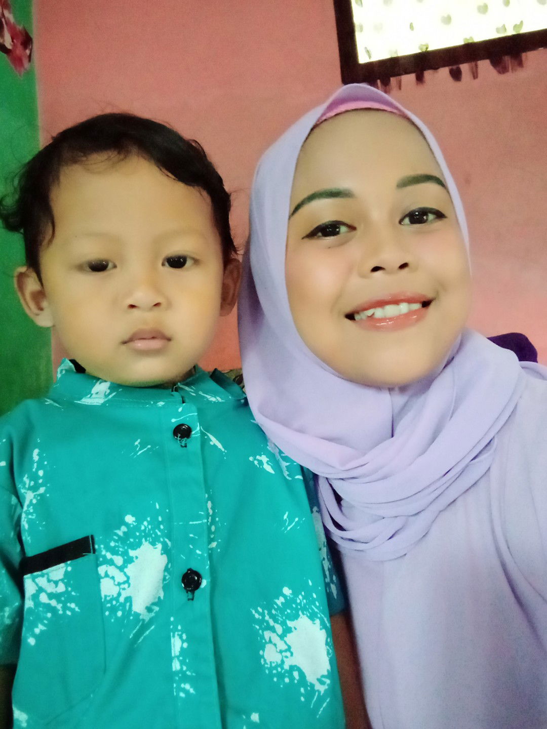 DEWI WAHYUNI profile icon