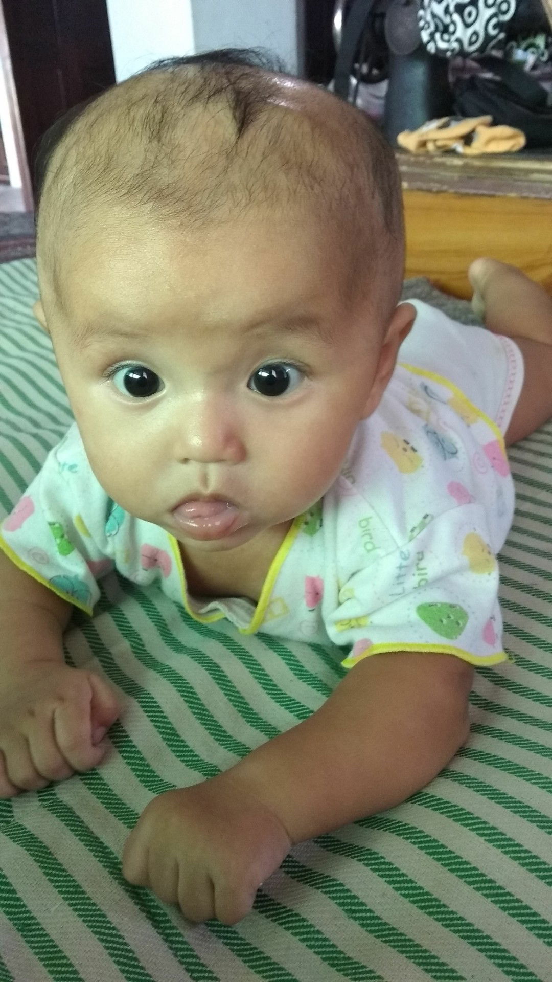 Alhamdulillah sudah bisa tengkurap