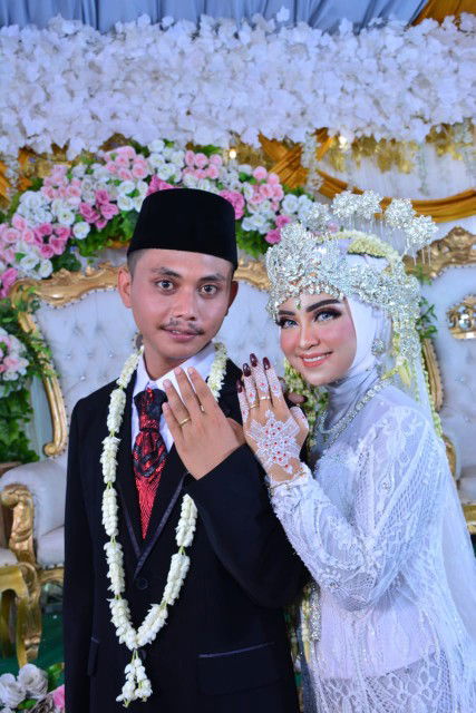 Christina Riyani profile icon