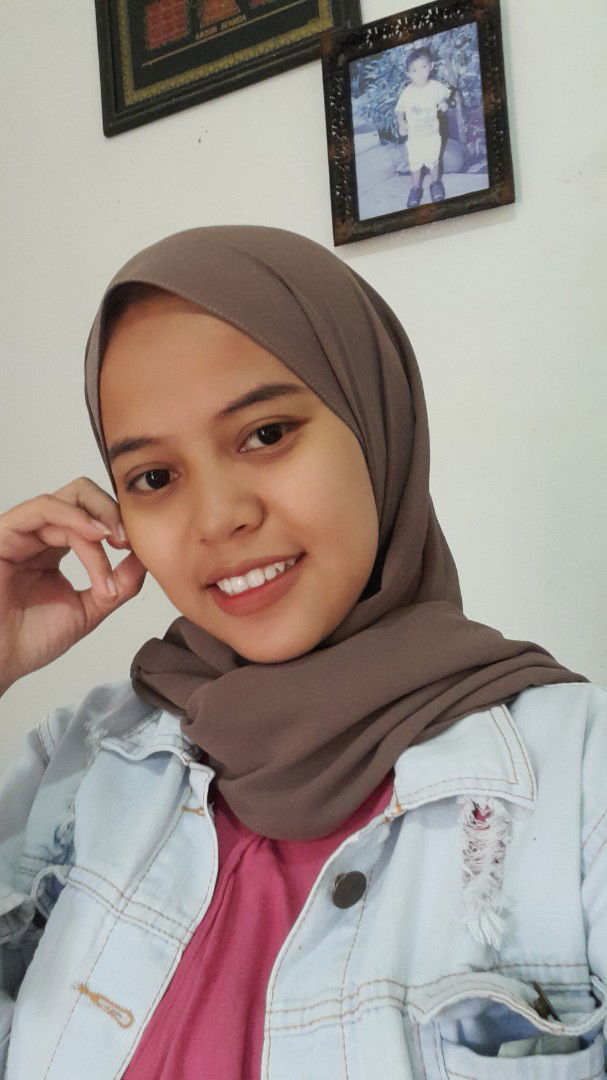 intan Tsulasi / saepudin profile icon