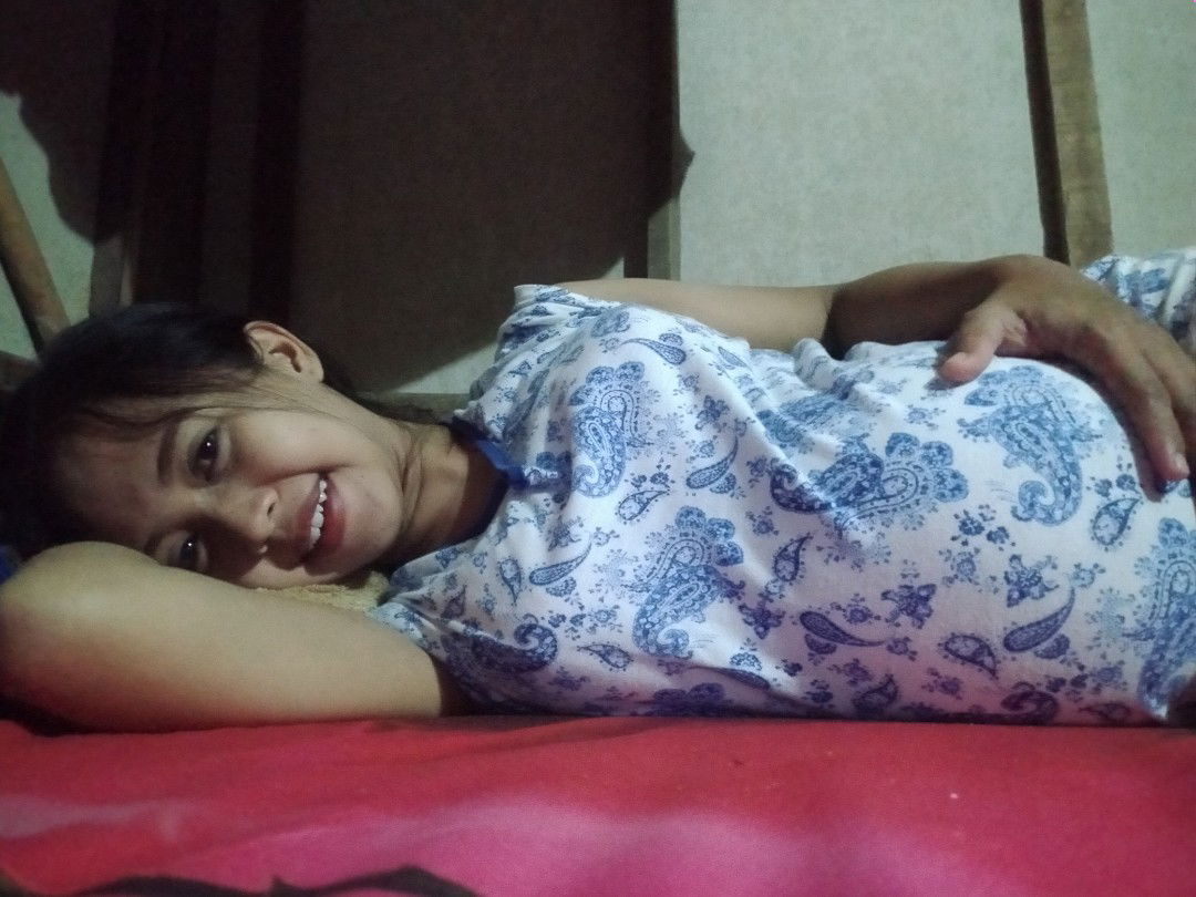 Esi Ruknianti profile icon