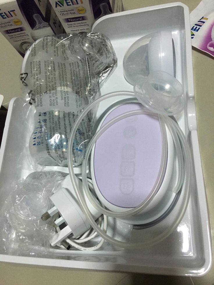 มีแม่ๆคนไหนสนใจเครื่องปั๊มนมไหมค่ะมีใบรับประกันพร้อมเครื่องศูนย์เลยนะค่ะ