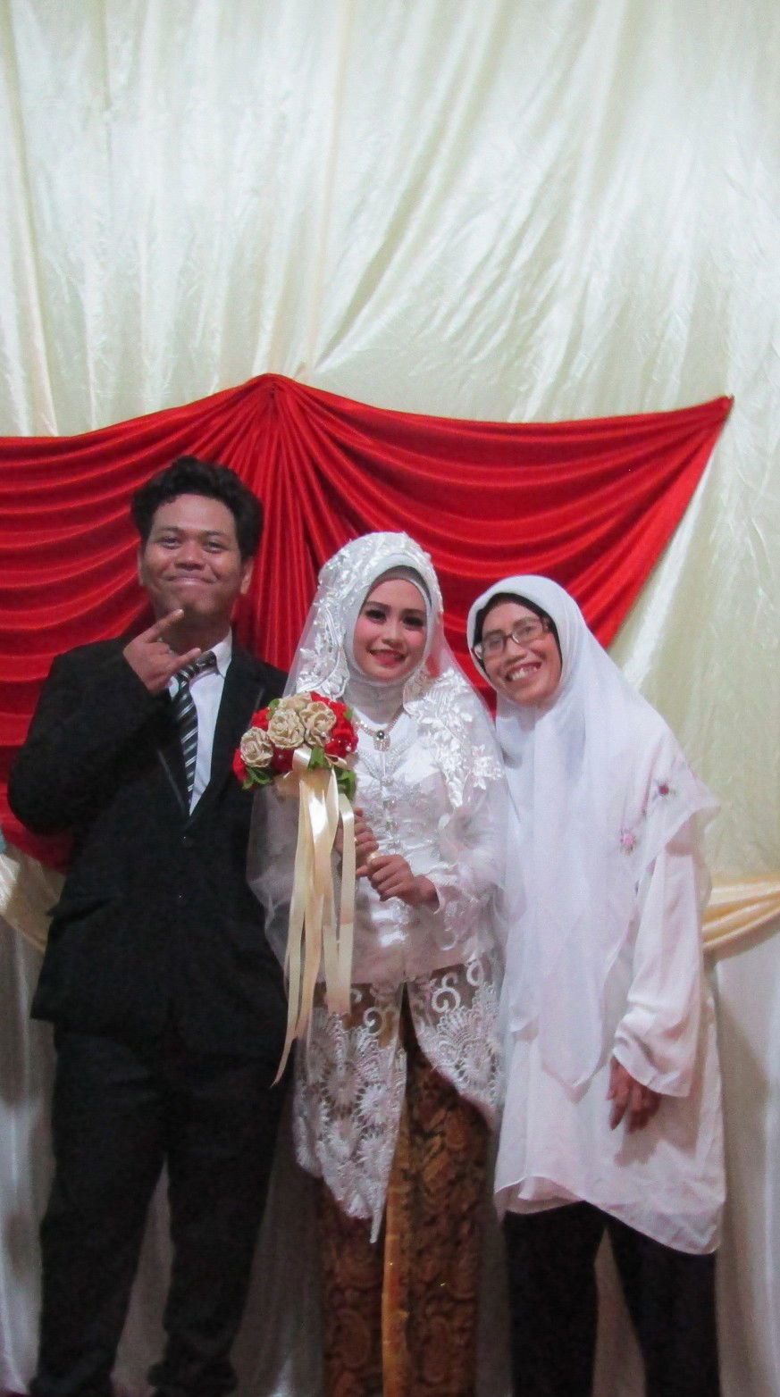 annisa tri mediana profile icon