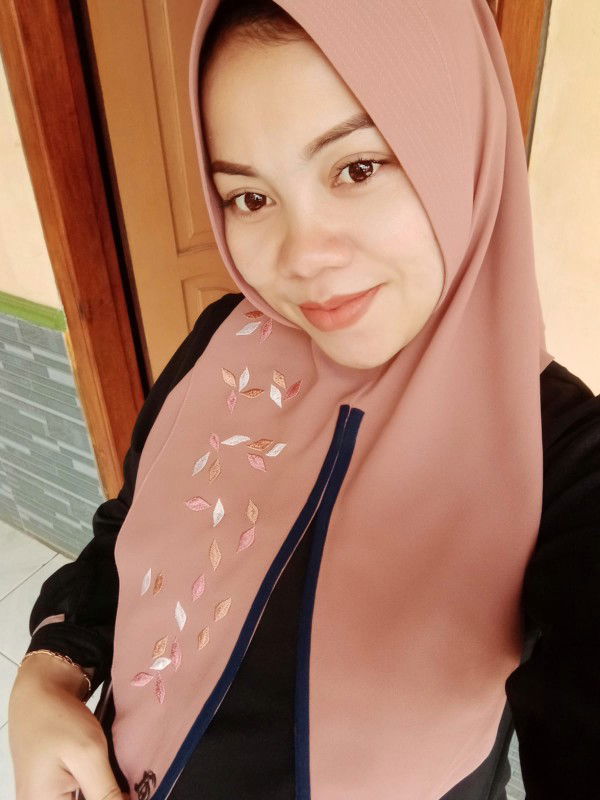 Sri Marlina profile icon