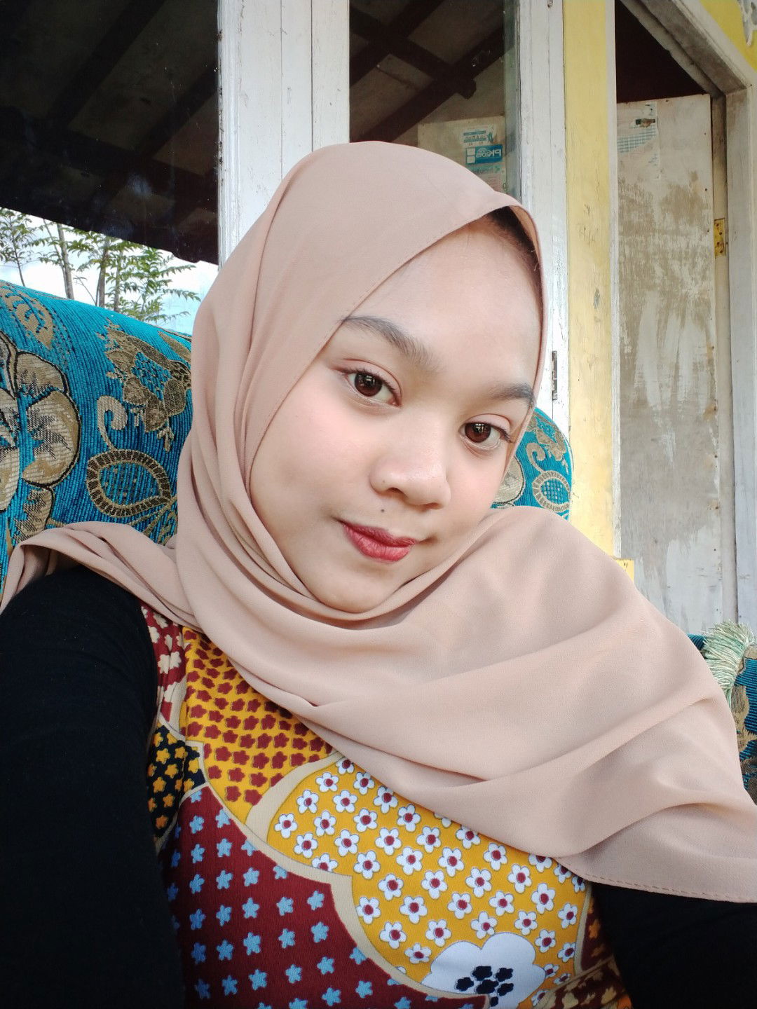 Intan Verasari profile icon