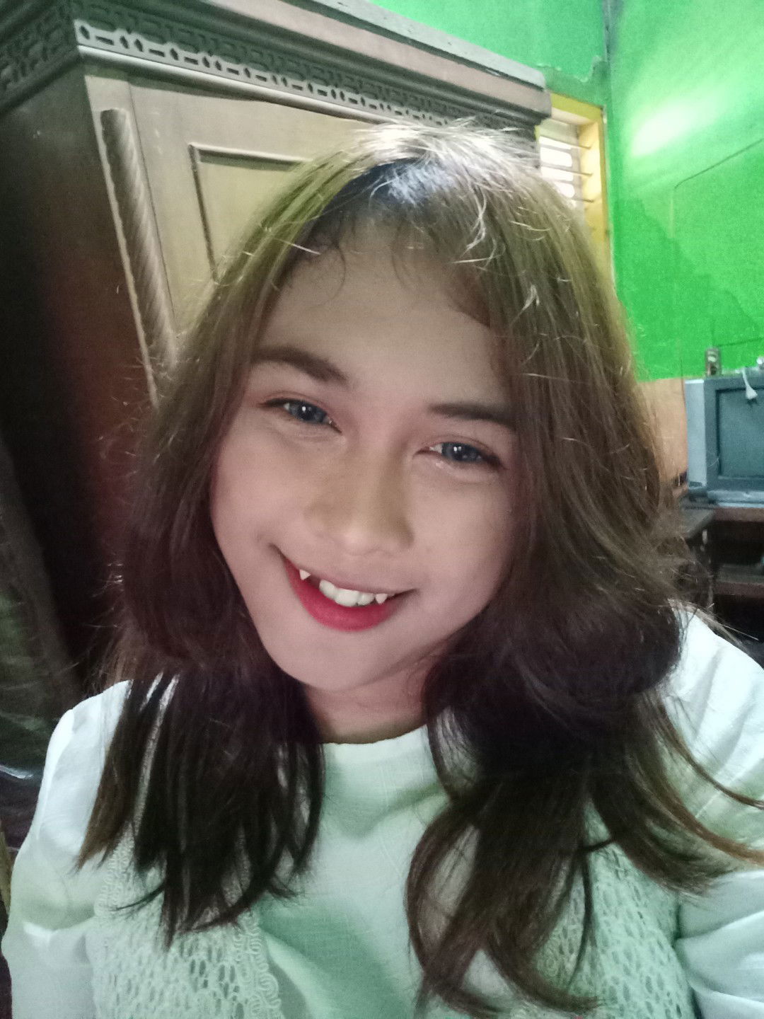 yulia ayu profile icon