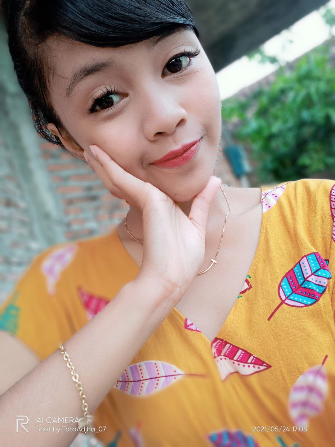 Diana tanti lutvita sari profile icon