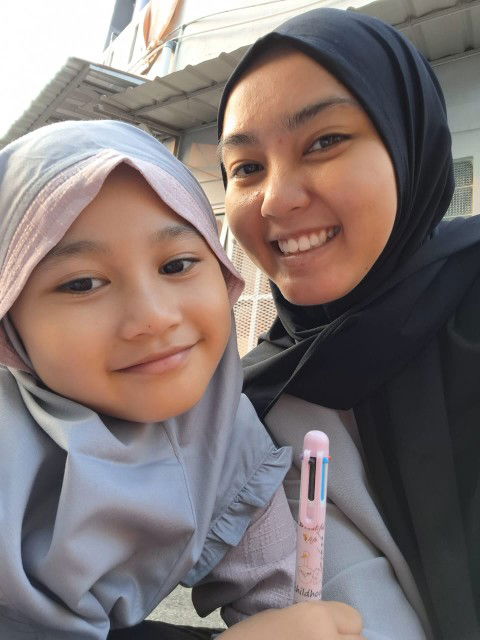 Henny Safitri profile icon