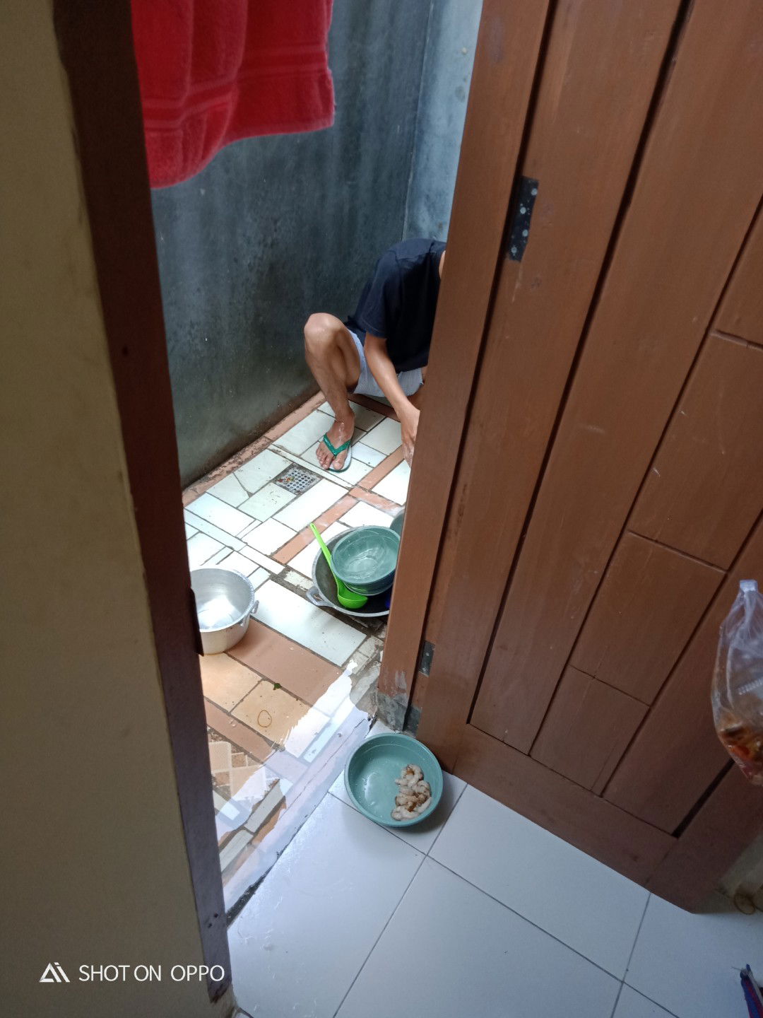 pernikahan penuh drama,senyumin aja✓